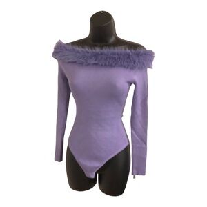 Purple faux fur trim off the‎ shoulder ribbed knit sweater bodysuit size Small